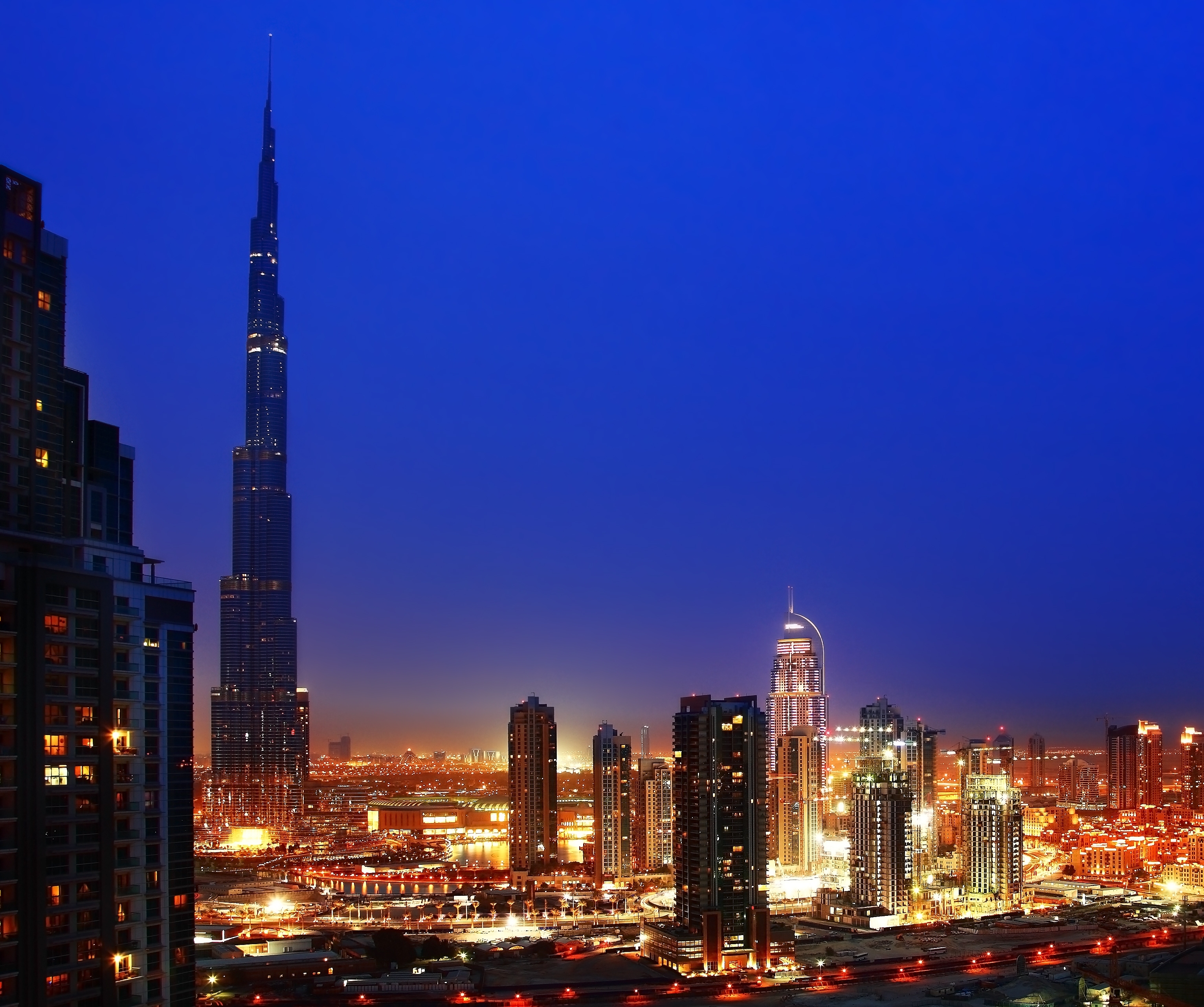 https://d3r8gwkgo0io6y.cloudfront.net/upload/Burj Khalifa 2.jpg